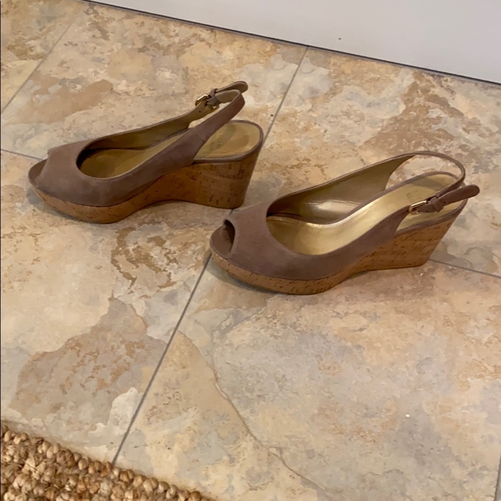 Stuart Weitzman Pumps - image 3